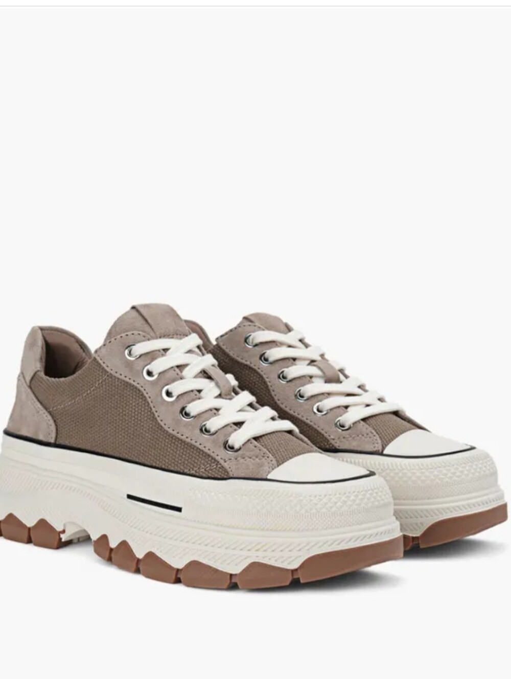 Wishbone Carly Sneaker Size 8,5